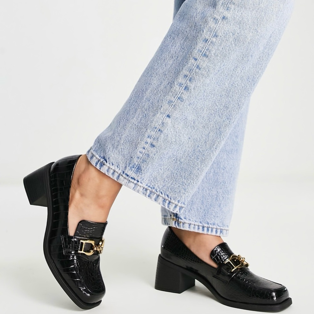 NWOT - ASOS DESIGN Skip Snaffle Detail Heeled Loafers Black Croc | Size 6 (UK4)